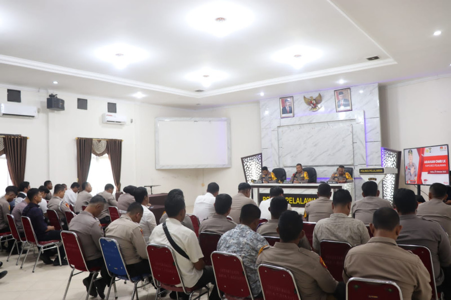 Kapolres Berikan Arahan Kepada Personil Pengamanan Operasi Mantap Brata Lancang Kuning 2023-2024